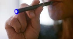 mėlyna elektroninė cigaretė